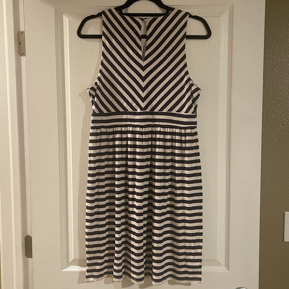 LOFT Knee Length Navy and White Dress - Picture 3 of 5